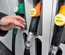 Simulation de l’impact de l’augmentation des prix des produits pétroliers sur les principaux agrégats de l’économie nationale. Simulation de l’impact de l’augmentation des prix des produits pétroliers sur les principaux agrégats de l’économie nationale.
