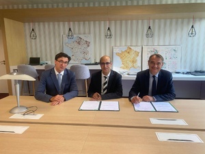 Signature d'une convention de Partenariat entre la Direction régionale du HCP de Tanger-Tétouan-Al Hoceima et Direction Régionale de l'Institut National de la Statistique et des Études Économiques (INSEE) des Pays de la Loire