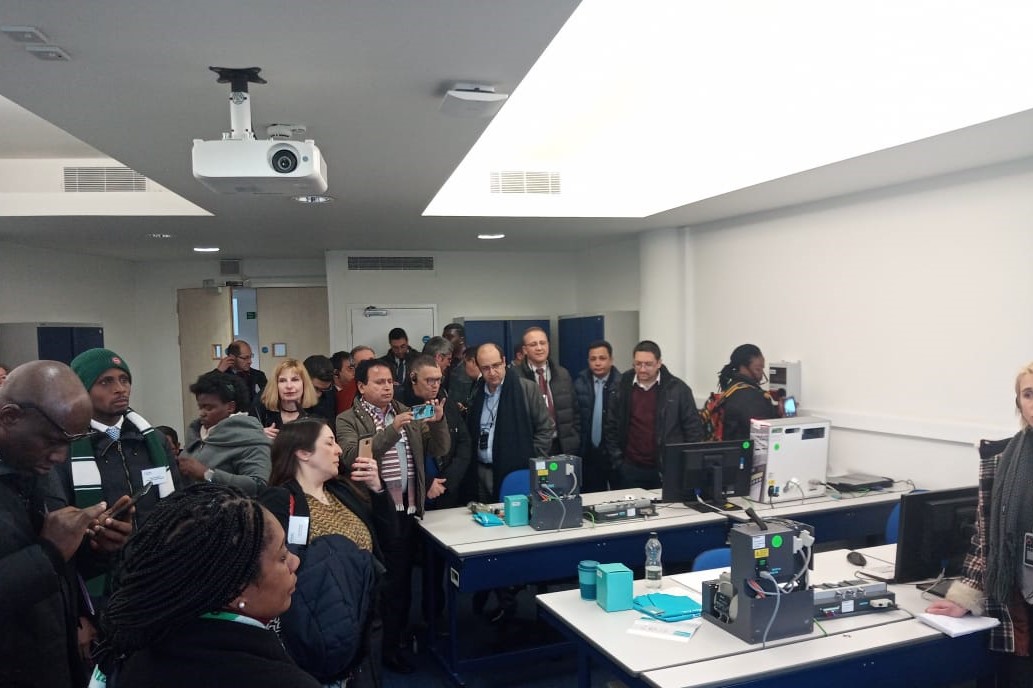 Visite de la délagation marocaine à Siemens Manchester Visite de la délagation marocaine à Siemens Manchester